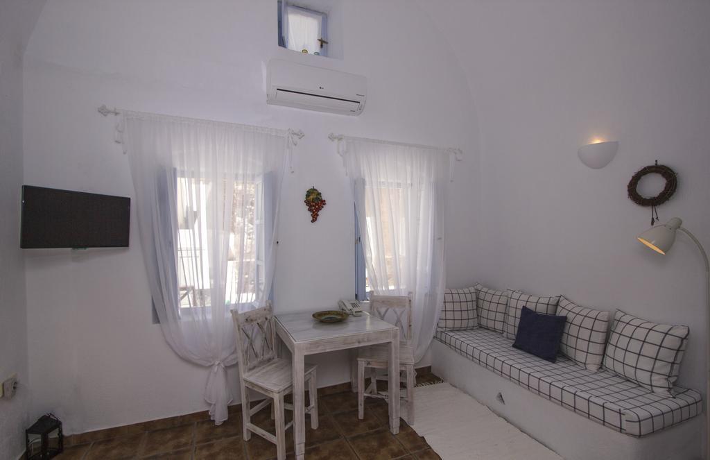 Heliades Apartments Imerovigli  Room photo